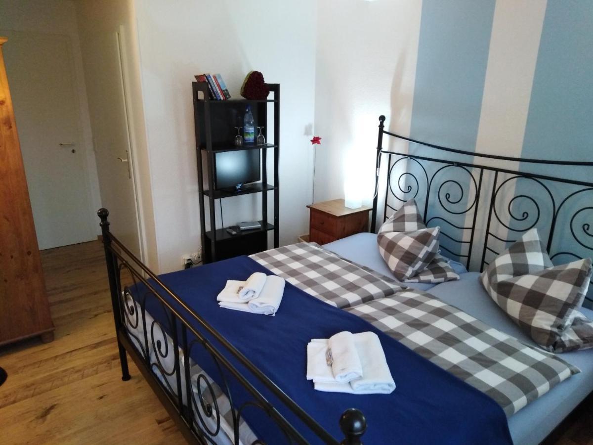 Landhaus Edelweiss Bed&Breakfast - Adults Only 노이슈타트암렌스타이그 외부 사진