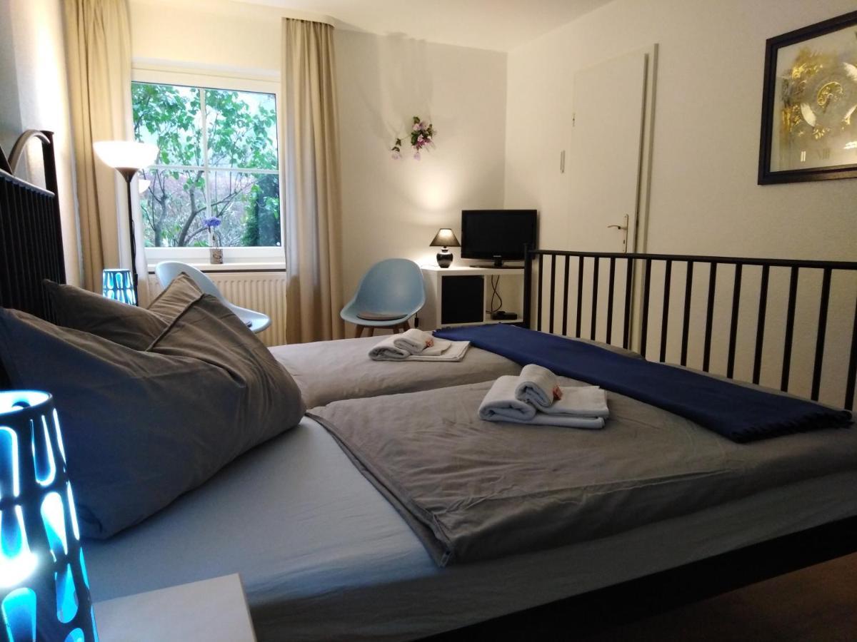 Landhaus Edelweiss Bed&Breakfast - Adults Only 노이슈타트암렌스타이그 외부 사진