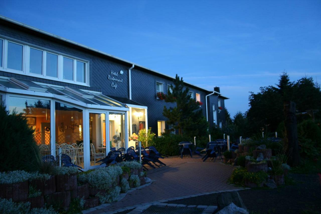 Landhaus Edelweiss Bed&Breakfast - Adults Only 노이슈타트암렌스타이그 외부 사진