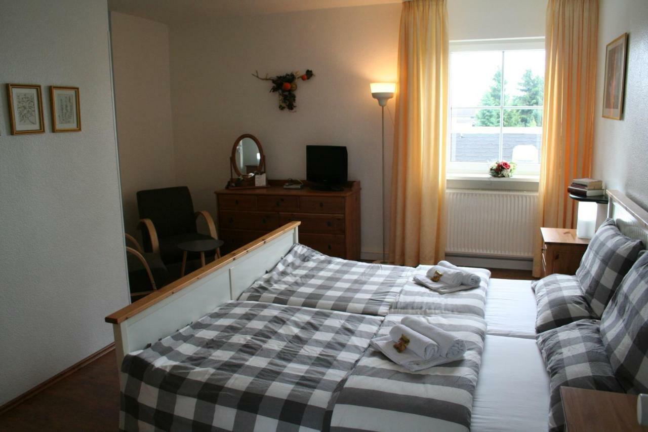 Landhaus Edelweiss Bed&Breakfast - Adults Only 노이슈타트암렌스타이그 외부 사진