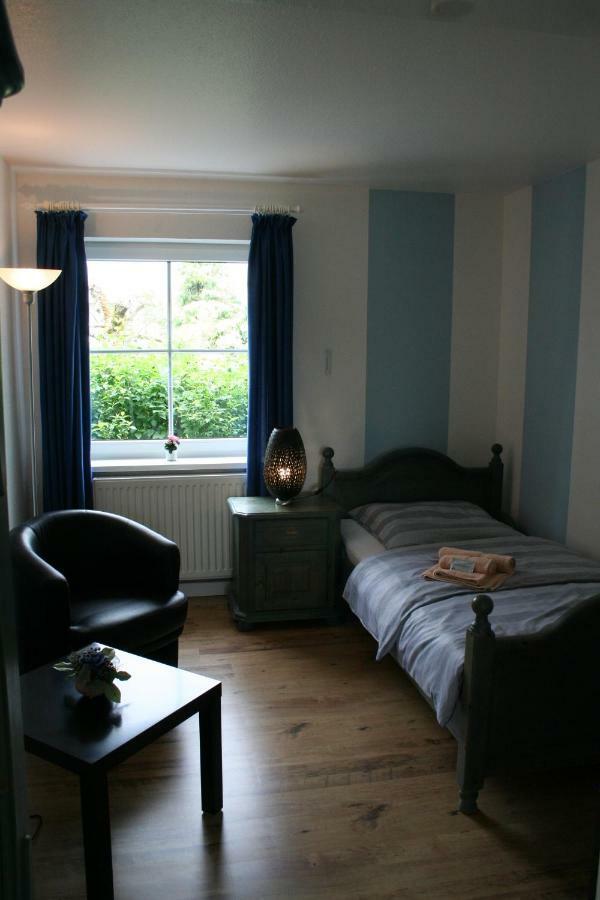 Landhaus Edelweiss Bed&Breakfast - Adults Only 노이슈타트암렌스타이그 외부 사진