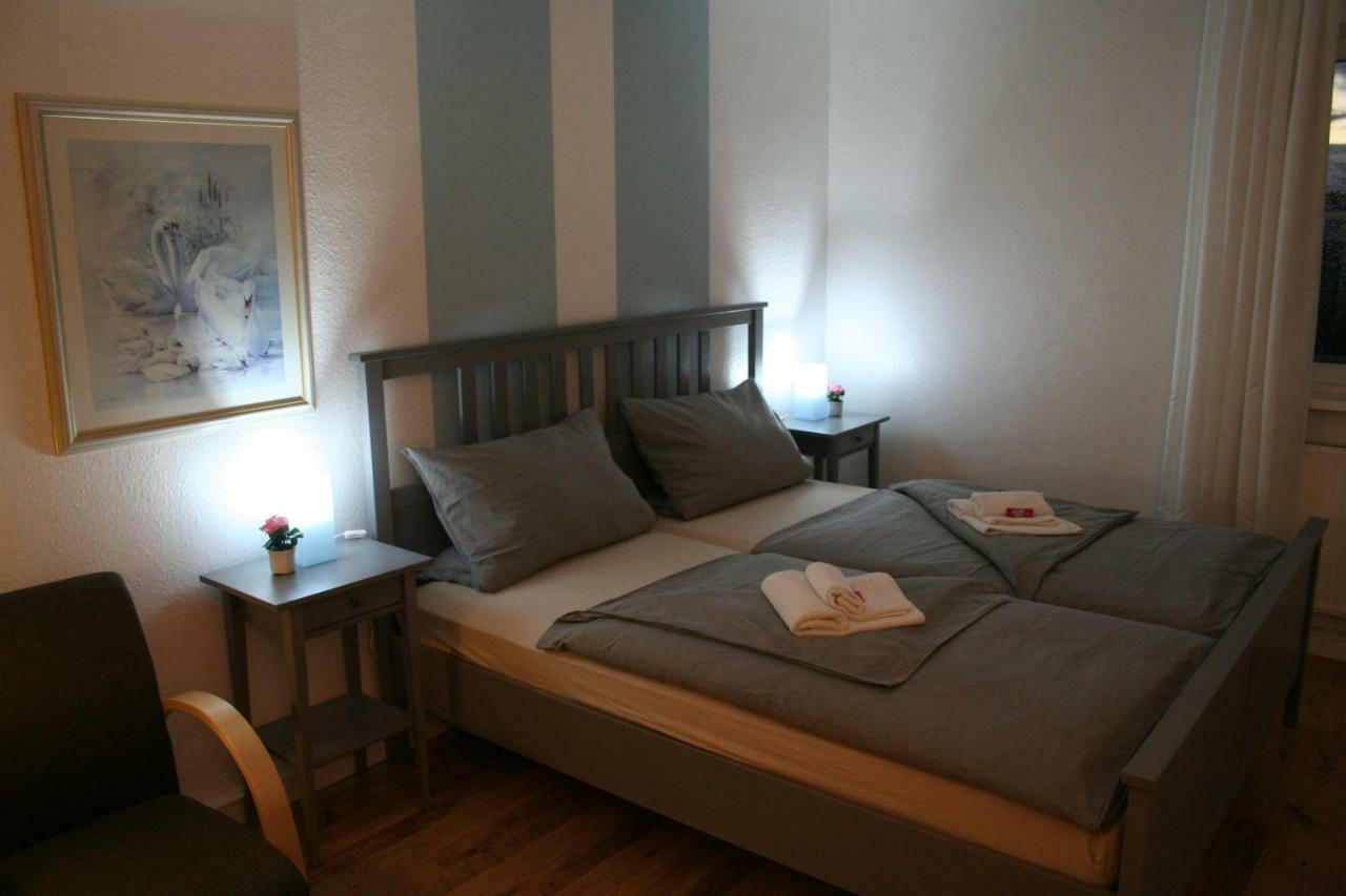 Landhaus Edelweiss Bed&Breakfast - Adults Only 노이슈타트암렌스타이그 외부 사진