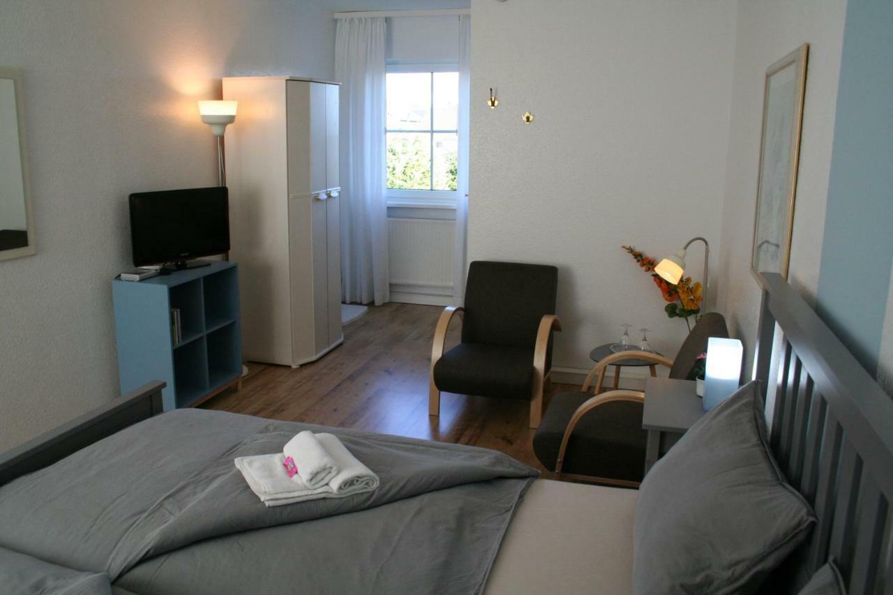 Landhaus Edelweiss Bed&Breakfast - Adults Only 노이슈타트암렌스타이그 외부 사진